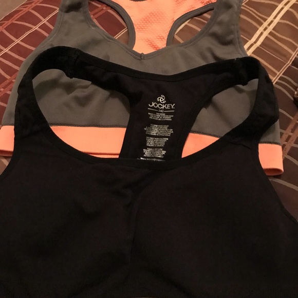 Clothes - Picture 2 of 3